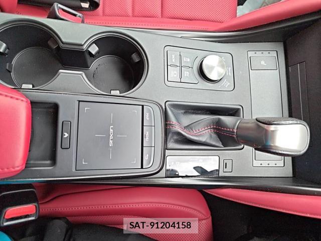 Lexus IS 2021-01 7272223-18