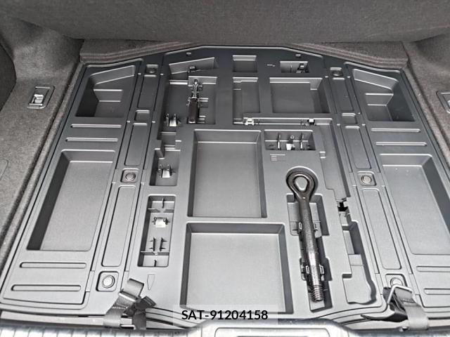 Lexus IS 2021-01 7272223-27