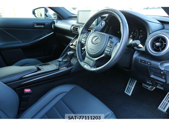 Lexus IS 2021-09 7328025-15