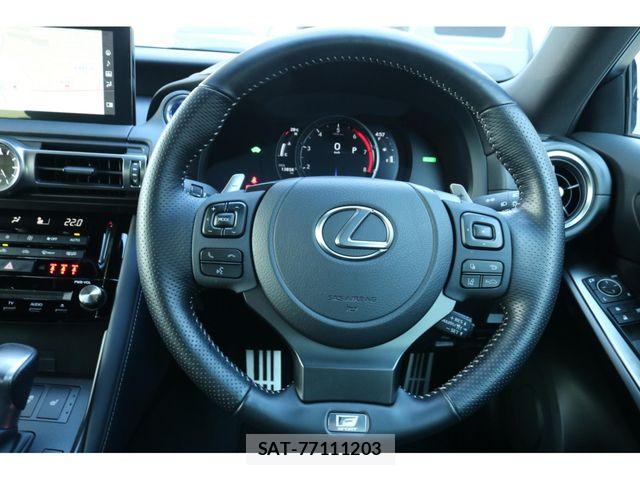 Lexus IS 2021-09 7328025-24