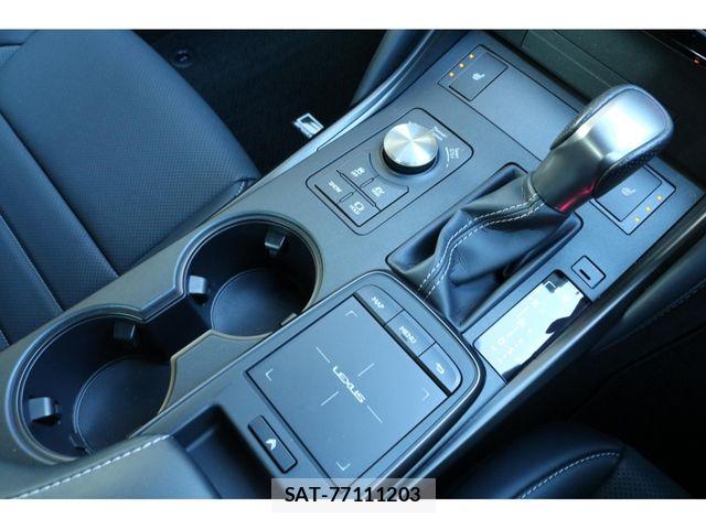 Lexus IS 2021-09 7328025-27