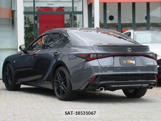 Lexus IS 2023-11 7328023-10