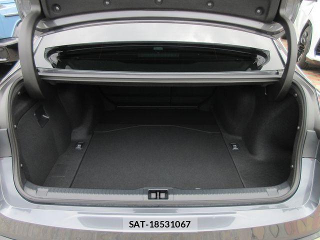 Lexus IS 2023-11 7328023-14