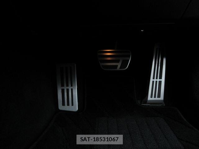 Lexus IS 2023-11 7328023-20