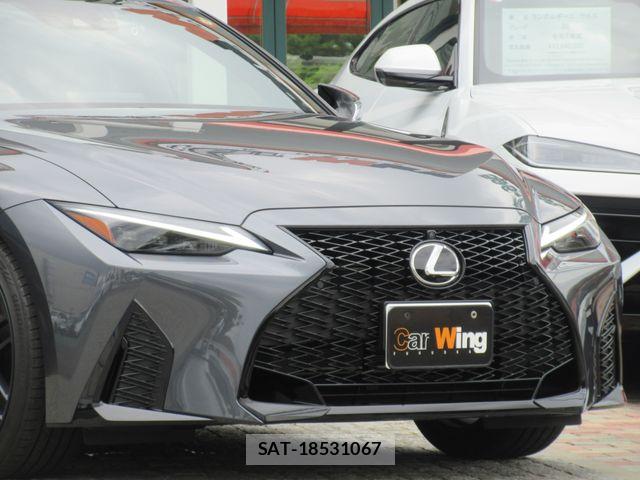 Lexus IS 2023-11 7328023-4