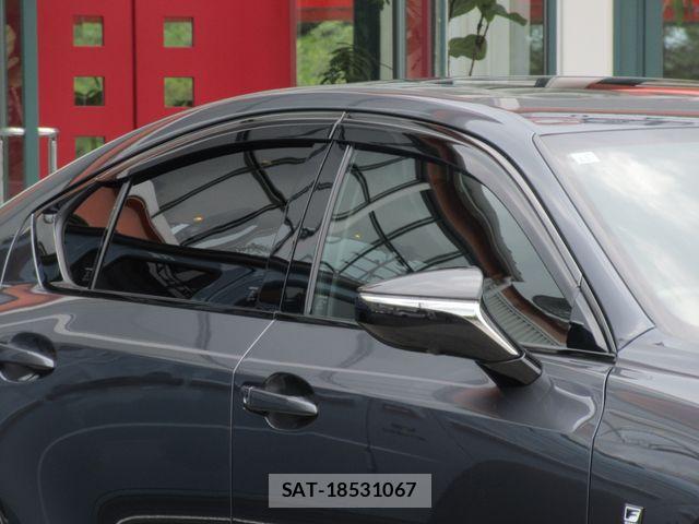 Lexus IS 2023-11 7328023-8