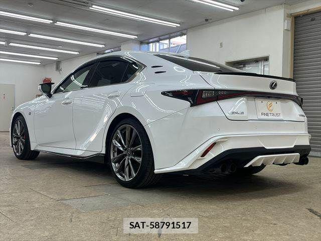 Lexus IS 2021-03 7328022-17