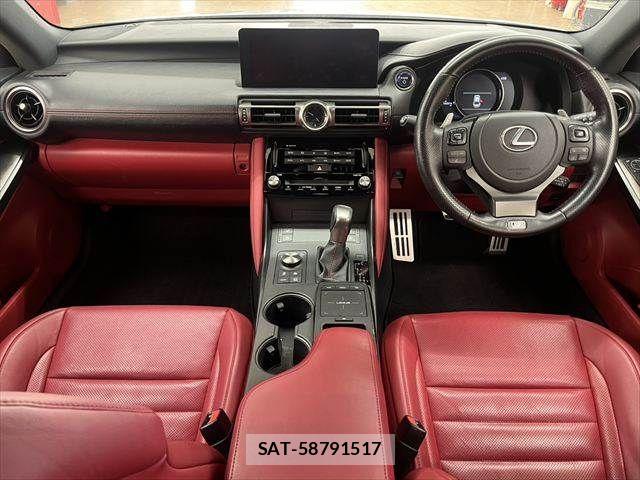 Lexus IS 2021-03 7328022-2
