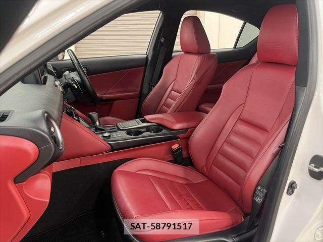Lexus IS 2021-03 7328022-29