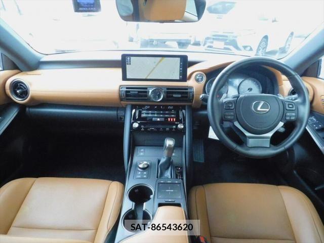 Lexus IS 2023-08 7328015-26