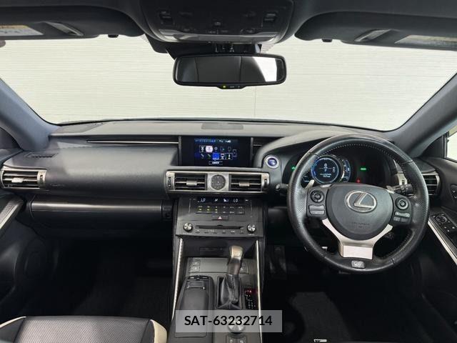 Lexus IS 2016-03 7358485-1