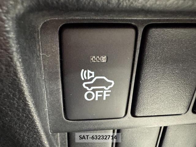 Lexus IS 2016-03 7358485-20