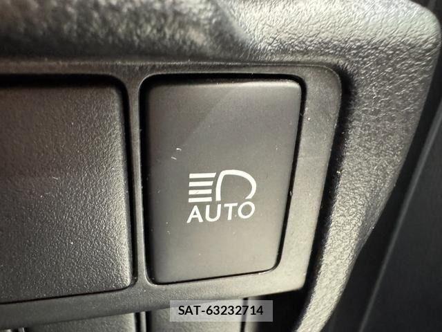 Lexus IS 2016-03 7358485-21