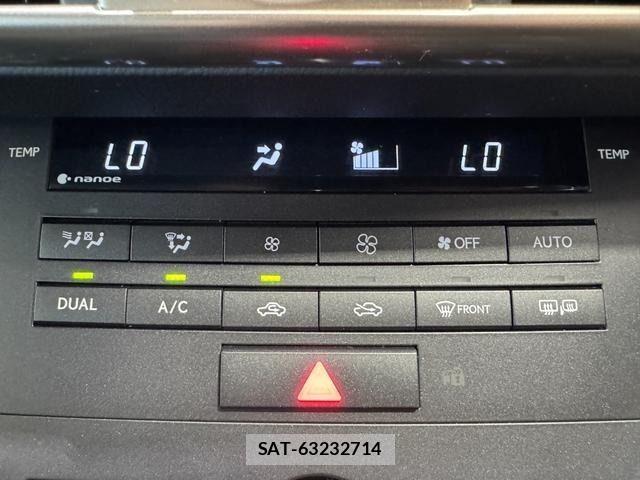 Lexus IS 2016-03 7358485-23