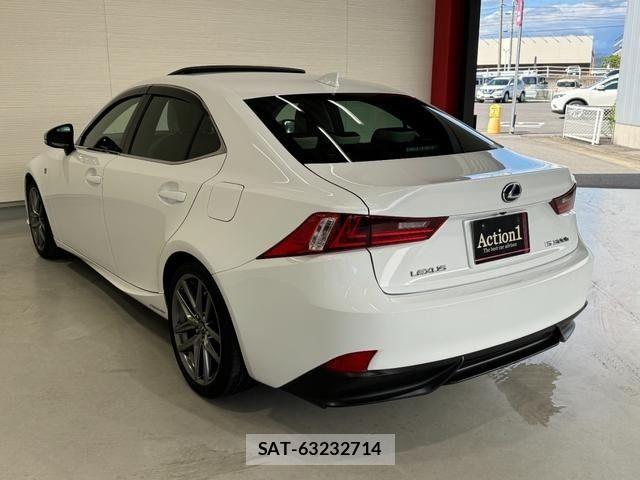 Lexus IS 2016-03 7358485-3