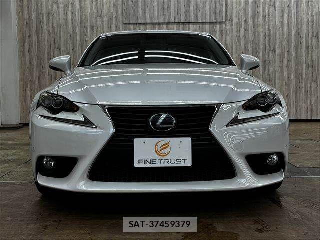 Lexus IS 2013-06 7358487-14
