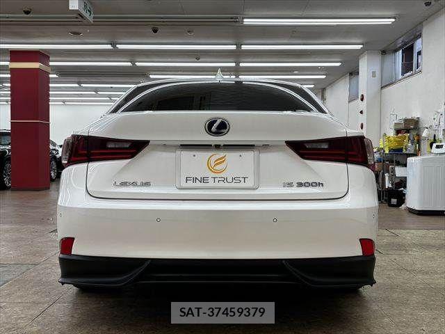 Lexus IS 2013-06 7358487-17