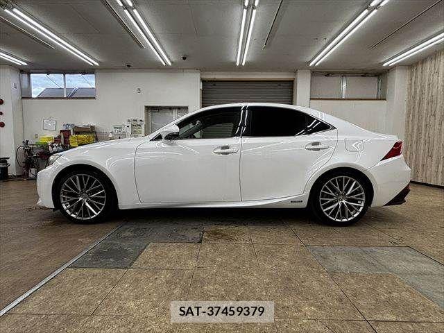 Lexus IS 2013-06 7358487-20