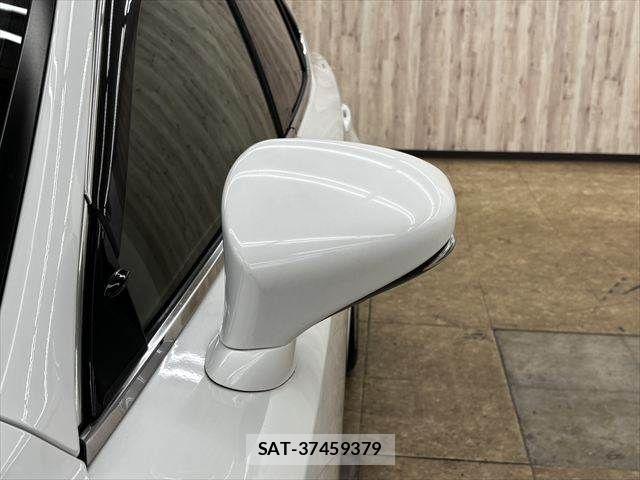 Lexus IS 2013-06 7358487-25