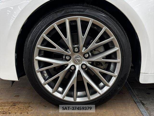 Lexus IS 2013-06 7358487-29