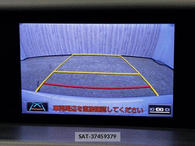 Lexus IS 2013-06 7358487-6