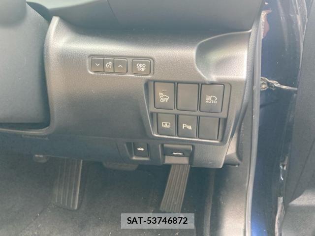 Lexus IS 2018-09 7358482-14