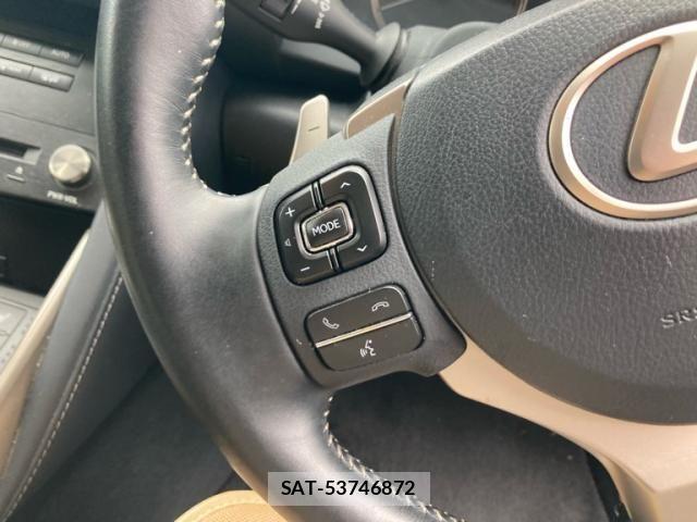 Lexus IS 2018-09 7358482-17