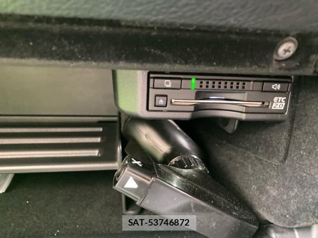 Lexus IS 2018-09 7358482-24