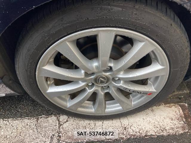 Lexus IS 2018-09 7358482-4