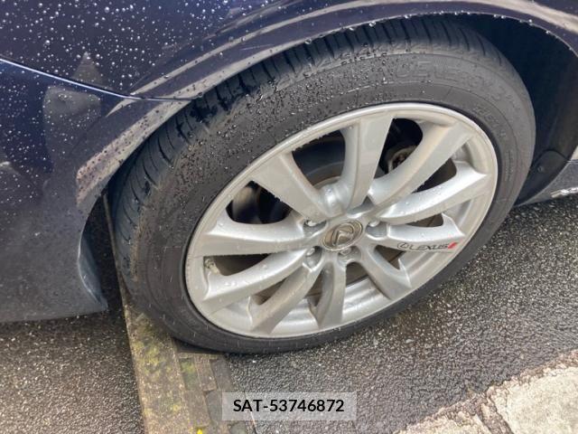 Lexus IS 2018-09 7358482-5