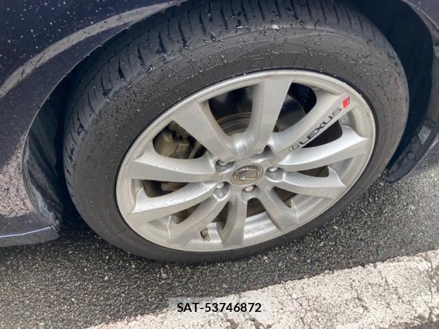 Lexus IS 2018-09 7358482-6