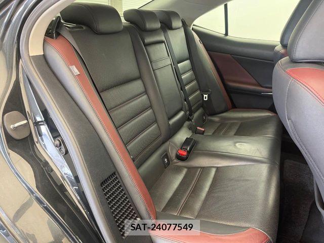 Lexus IS 2017-05 7358483-13