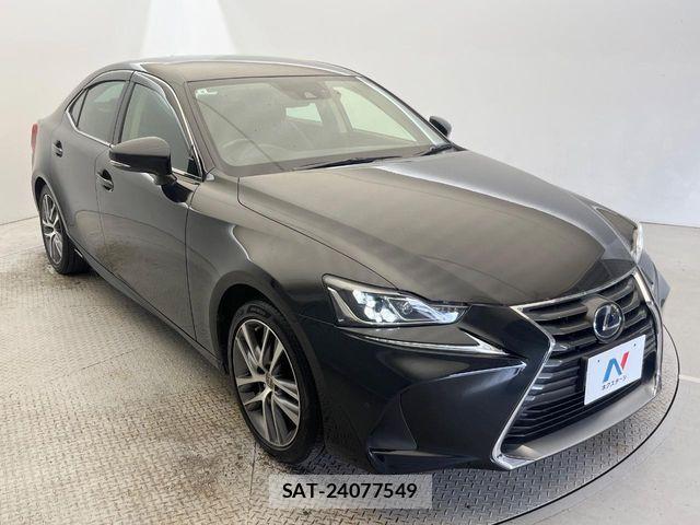 Lexus IS 2017-05 7358483-16