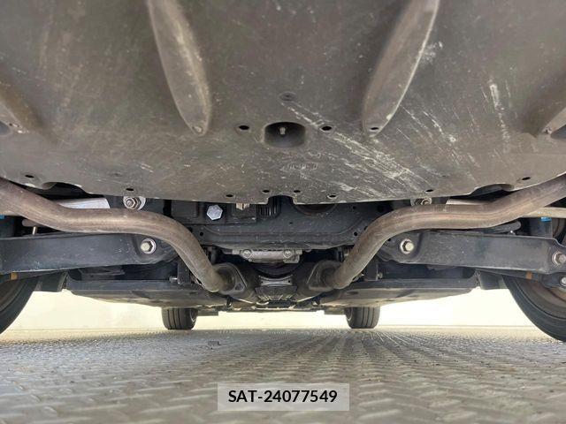 Lexus IS 2017-05 7358483-18
