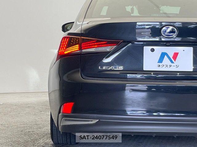 Lexus IS 2017-05 7358483-3