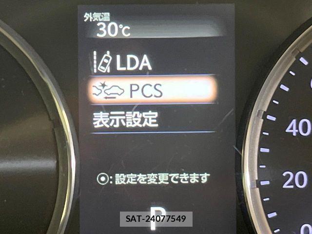Lexus IS 2017-05 7358483-7