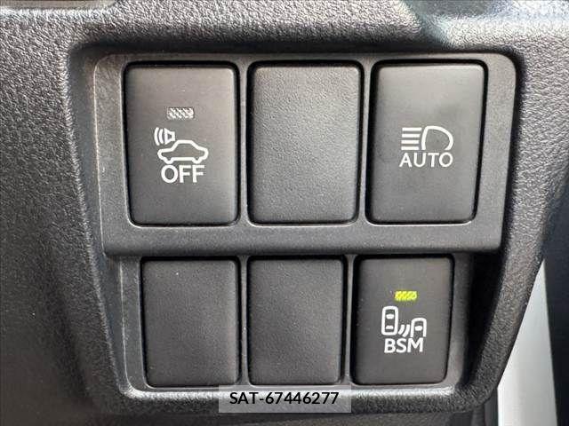 Lexus IS 2016-12 7358481-25