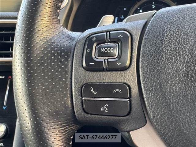 Lexus IS 2016-12 7358481-26