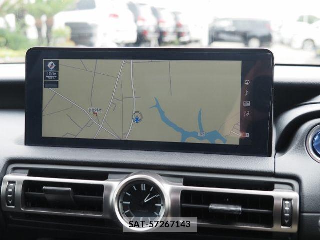 Lexus IS 2021-10 7392664-17