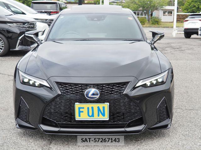 Lexus IS 2021-10 7392664-1