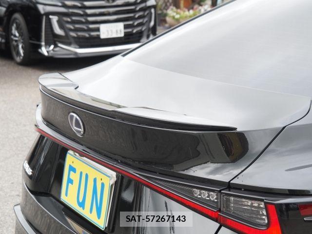 Lexus IS 2021-10 7392664-7