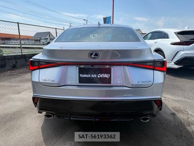 Lexus IS 2022-10 7455386-5