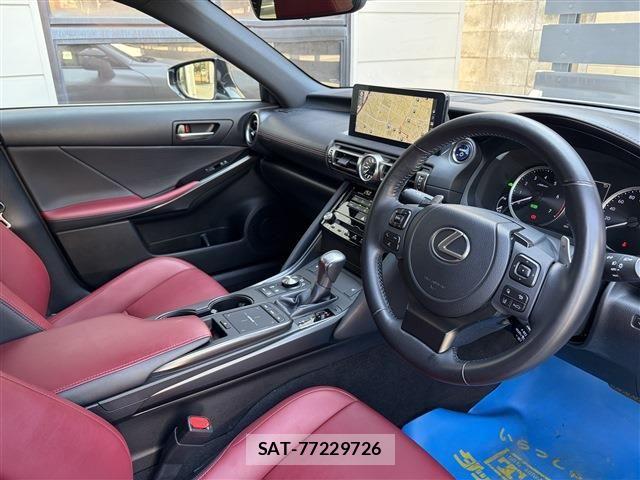 Lexus IS 2021-01 7455389-12