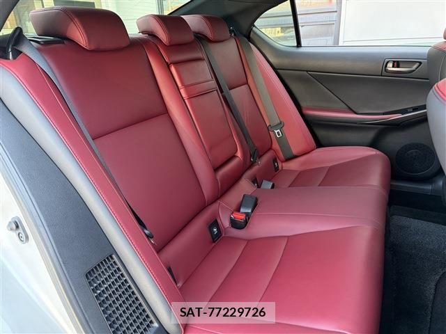 Lexus IS 2021-01 7455389-16