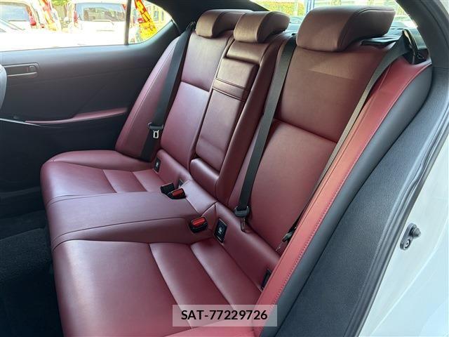 Lexus IS 2021-01 7455389-17