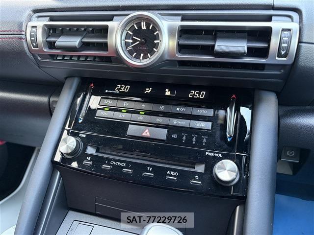 Lexus IS 2021-01 7455389-22