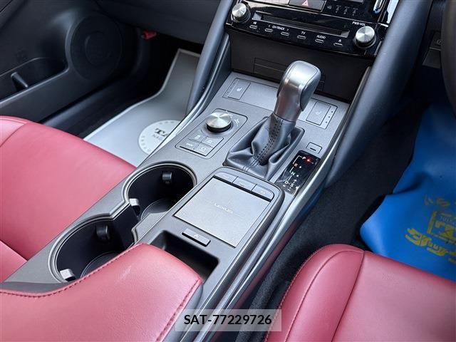 Lexus IS 2021-01 7455389-23