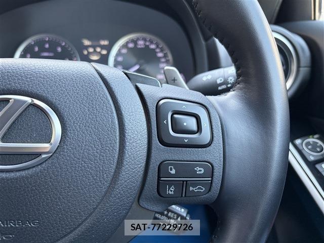 Lexus IS 2021-01 7455389-27