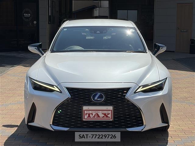 Lexus IS 2021-01 7455389-2