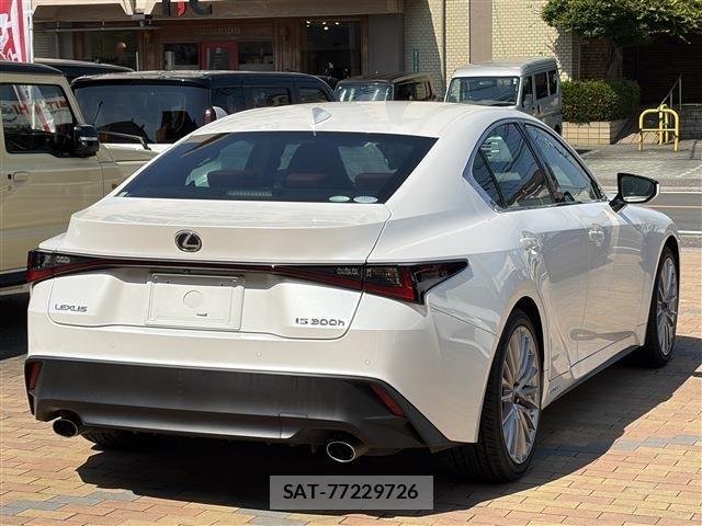 Lexus IS 2021-01 7455389-3
